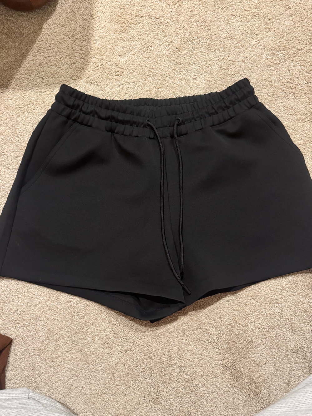 Good American Women’s Black Elastic-Waist Athletic Shorts